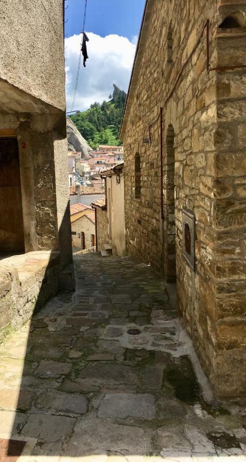 La Via Di Fuga Pietrapertosa Exterior foto